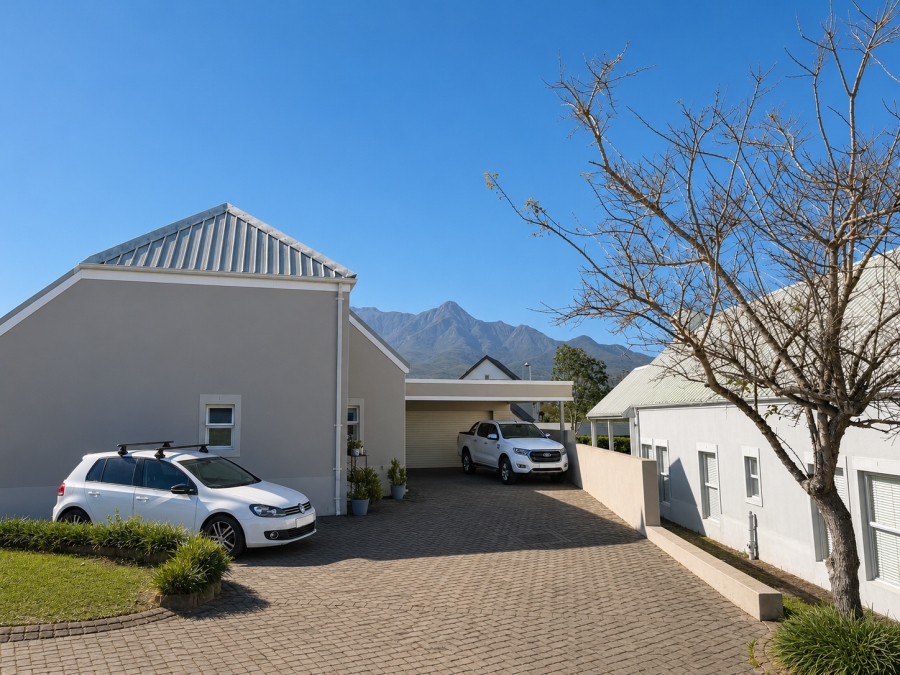 3 Bedroom Property for Sale in Kingswood Golf Estate Western Cape